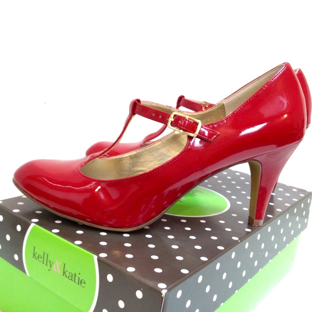 Kelly and Katie, Red, 8 1/2M, 2.5 inch